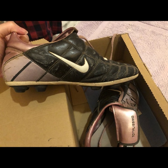 Nike Cleats! - Picture 2 of 5